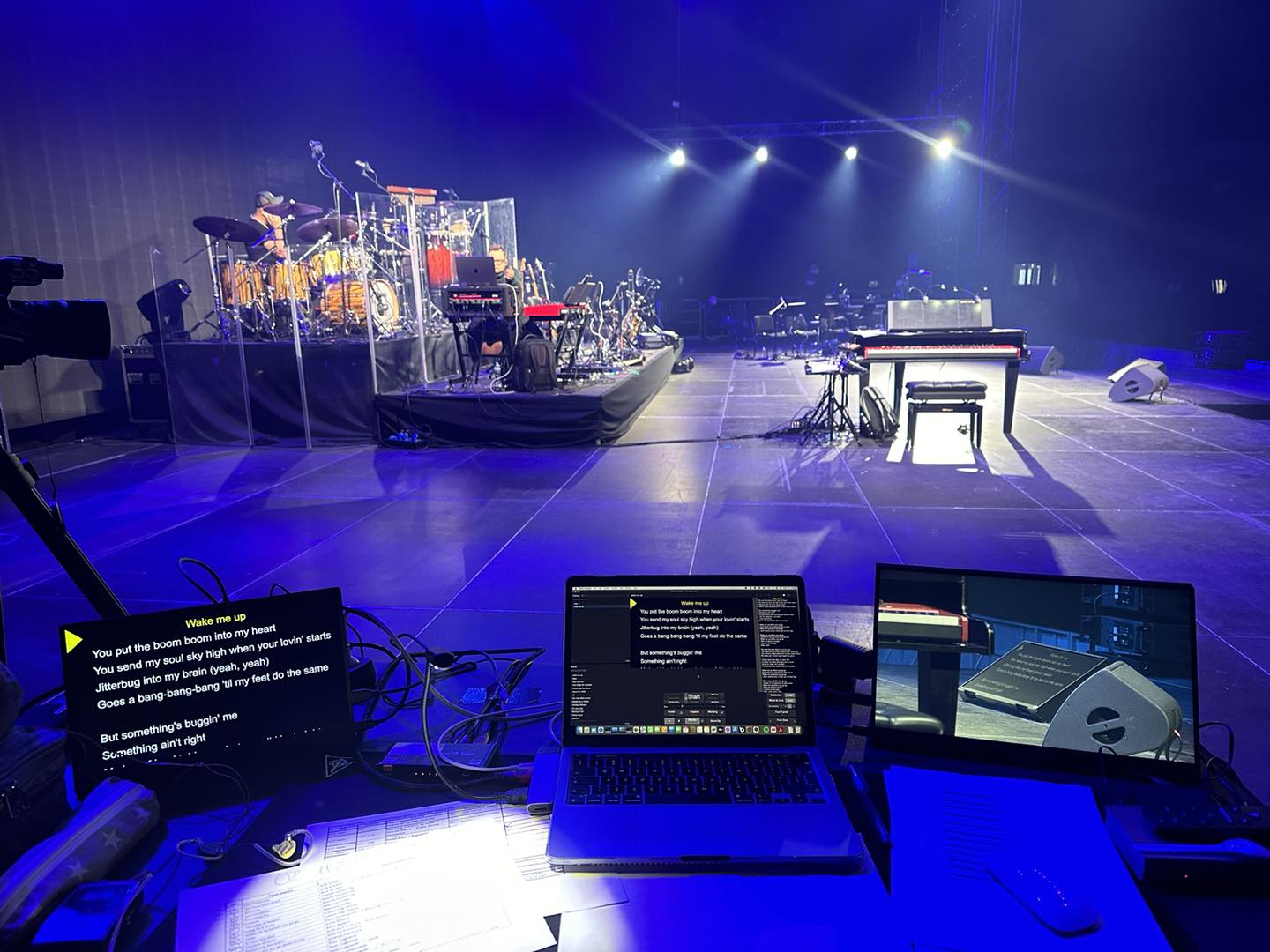 Monitory LCD różnej wielkości